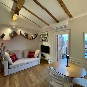 Romantic Attic With Panoramic View , Bologna Italy