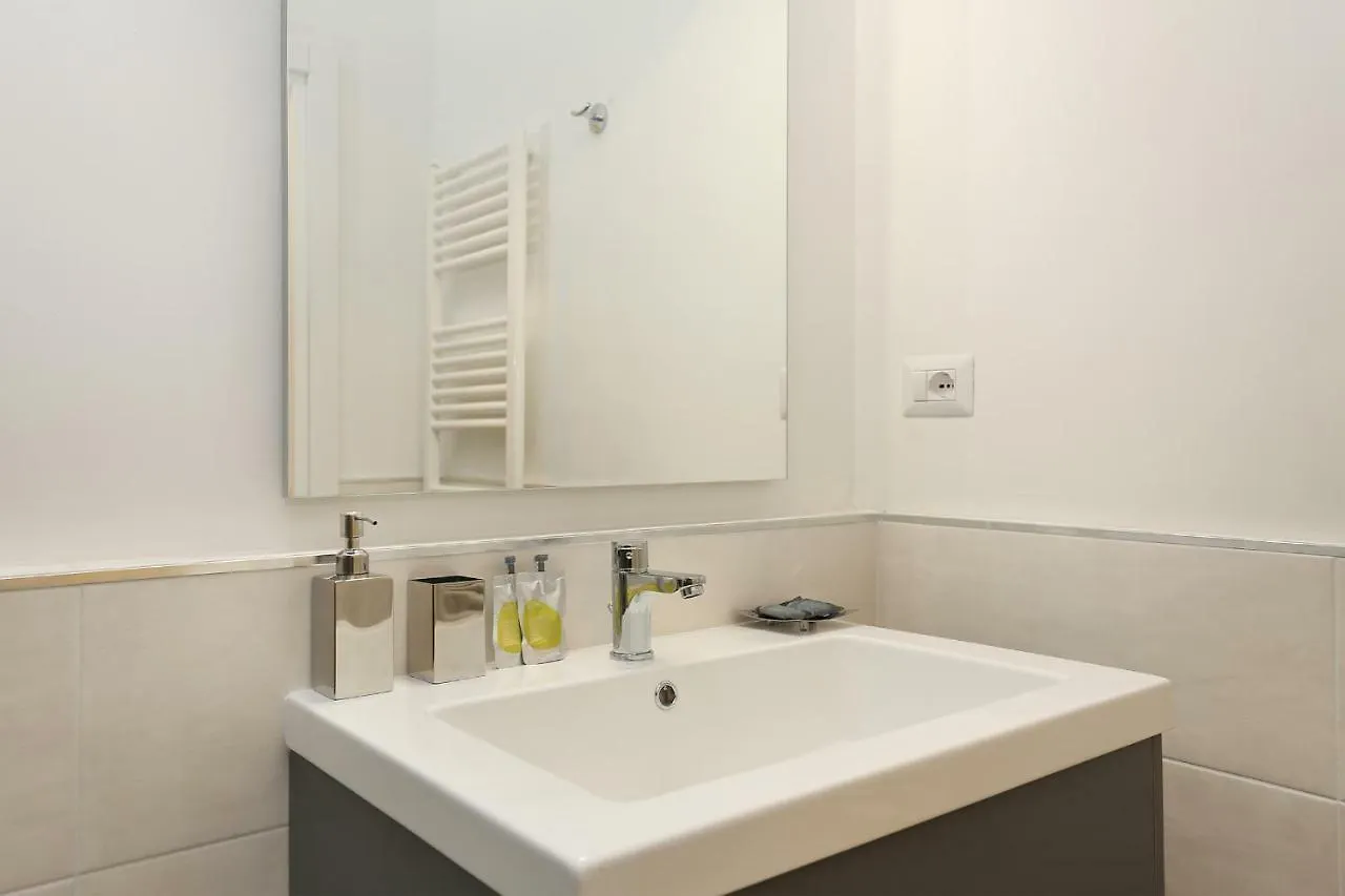 Cristina Suite Florence 0*,